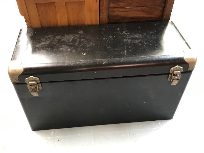 Early Auto Trunk