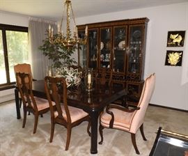 Drexel Heritage Flame Mahogany Dining Table & Chairs. China Cabinet Unavailable.