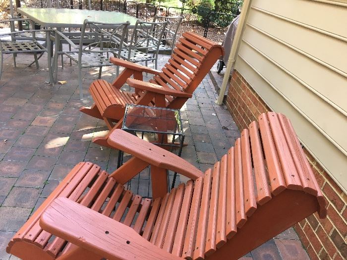 Pair of Pennsylvania Amish outdoor rocking chairs