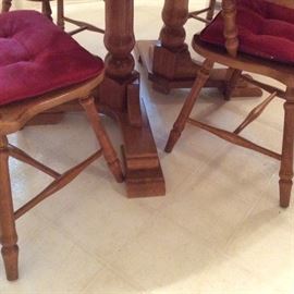 Kitchen tale & chairs