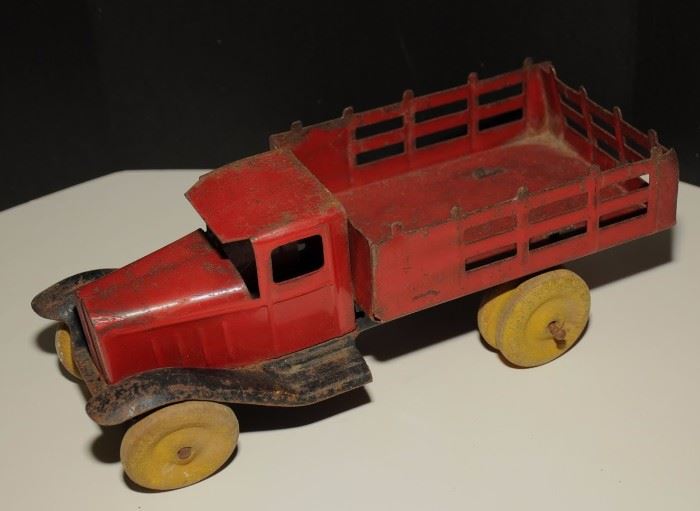 30's Pressed Metal Stake bed red Truck Wyandotte