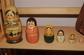 RUSSIAN NESTED DOLLS