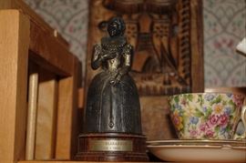 QUEEN ELISABETH I BELL