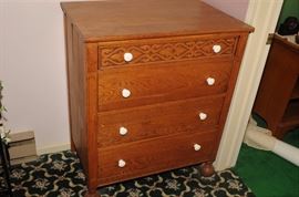 ORNATE ANTIQUE DRESSER