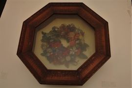 FRAMED FLOWER WREATH