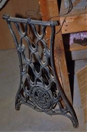 PAIR OF IRON SINGER TREADLE SEWING MACHINE LEGS