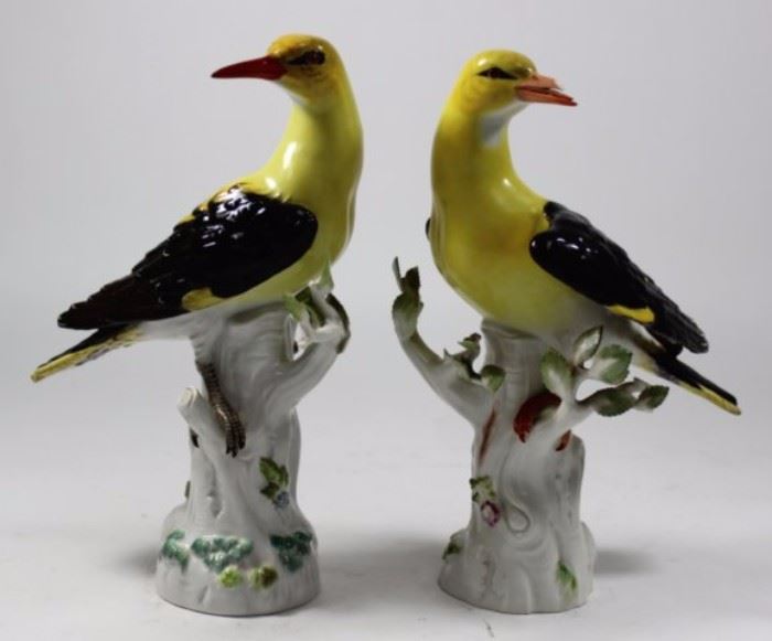 Lot 307: 2 Meissen Porcelain Birds