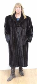 Lot 1023: Full Length Ladies Mink Coat
