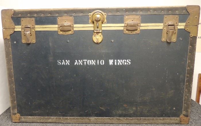 Vintage 1975 San Antonio Wings Football Trunk