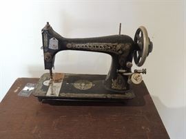 Antique 1922 Franklin Sewing Machine with Wooden Table and Instruction Manual. Sears, Robuck & Co. 