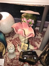 Vintage Hull Cornucopia And Grape Vase