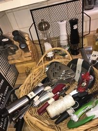 Assorted Kitchen Items