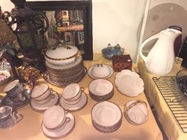 1930's Haviland Limoges ELITE WORKS Dinner ware Set ~ 38 Pieces