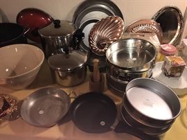 Assorted Quality Kitchen Ware And Bake Ware Items