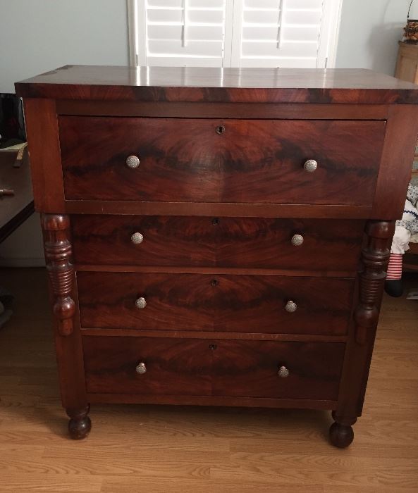 Antique Chest of Drawers ( late 19th Century)