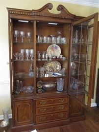 Henredon china cabinet
