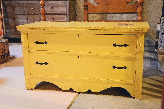Vintage toy chest with Deer & Bear Decal (Yellow)