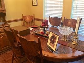 Large quality dining room set with 6 chairs