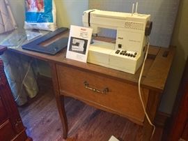 Pfaff sewing machine and cabinet