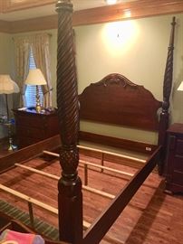 Ethan Allen Queen Montego Classic Series four poster bed