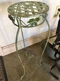 Plant stand