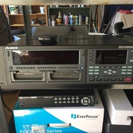 Alesis adat HD24
 Digital recording interface 
Rack Mount
