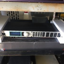 dbx DriveRack PA2  loud speaker management system 