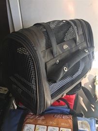 Very nice Samsonite Small Pet carrier