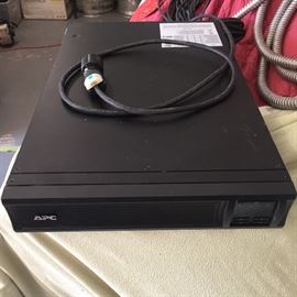 APC Smart UPS SMX2000RML2U