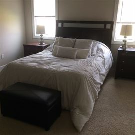  Queen bed set