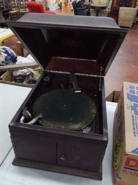 Victrola Hand Crank Phonograph