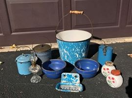 Graniteware & Stoneware Bowls