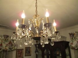 Chandelier 