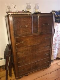 Art Deco Chest of Drawers