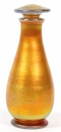 1003  QUEZAL, MELBA GOLD IRIDESCENT PERFUME BOTTLE, C. 1920, H 5 3/8"