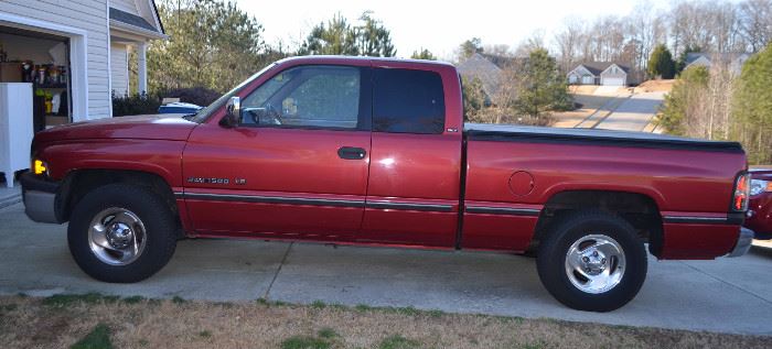 VERY GOOD CONDITION!                                                                     1997 Dodge Ram 1500 V8 Magnum with cover   Laramie Package                           Mileage 91,973