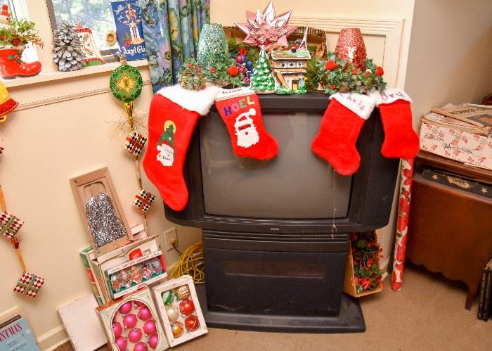 Vintage TV & Stand, Vintage Christmas Ornaments & Decor