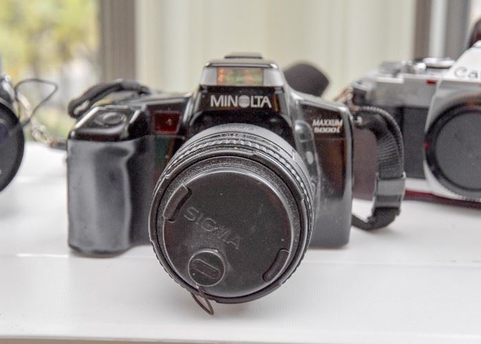 Minolta Maxxum 5000i SLR Camera