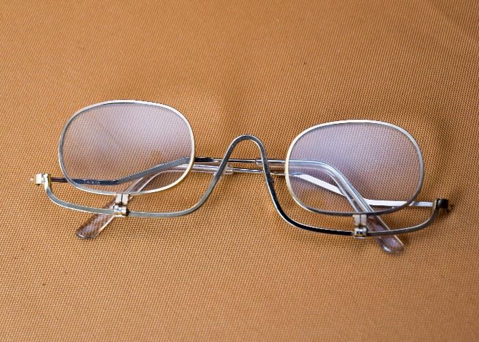 Flip-Up Eyeglasses