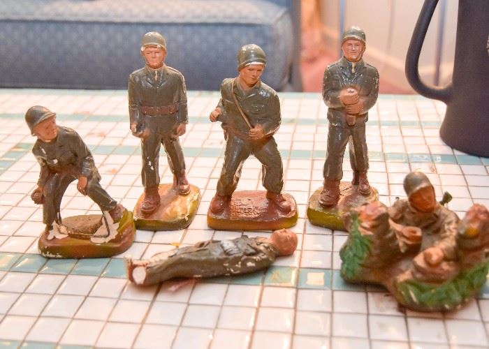 Vintage Army Figures / Toys