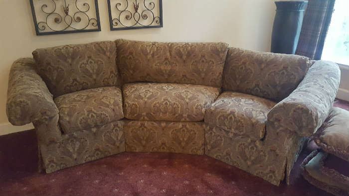 $200  Thomasville curved sofa   8'