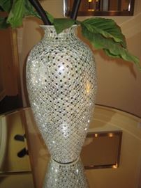 STUNNING VASES