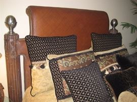 THOMASVILLE HEMINGWAY BEDROOM SUITE COMPLETE WITH DRESSERS AND NIGHT TABLES