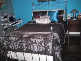 SILVER METAL QUEEN BED HEADBOARD AND FOOTBOARD