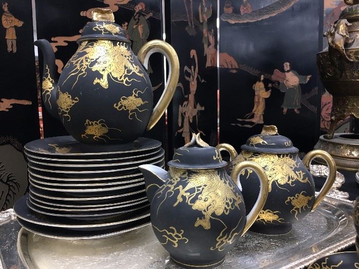 Tea Set with Gilded Chinese Dragon 