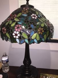"Dale Tiffany" Lamp with Certificate