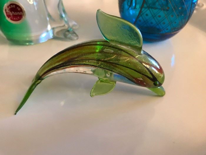 Glass dolphin 