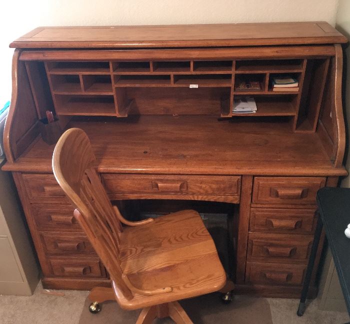 Beautiful Oak,  Roll top desk and chair