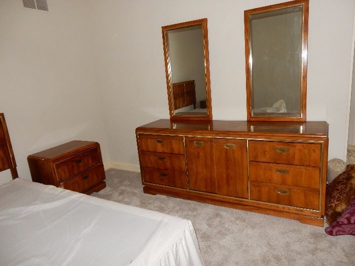 OAK AND BRASS MODERN BEDROOM SUITE $ 600.00
Includes Queen Sized Headboard and Frame, Pair of Night Stands and Dresser with Mirror
