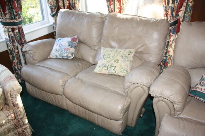 Leather recliner loveseat